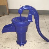antique-water-pump-powder-coated